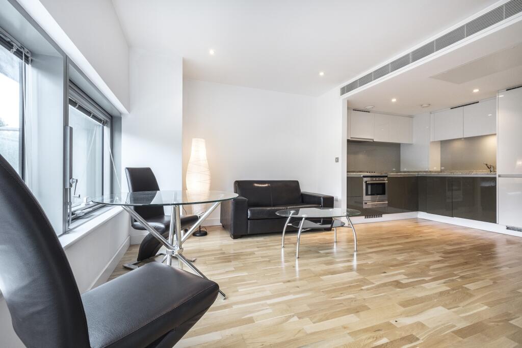 4 bed 1st Floor Flat for rent in Poplar. From Urban Spaces 4 bed 1st Floor Flat for rent in Poplar. From Urban Spaces