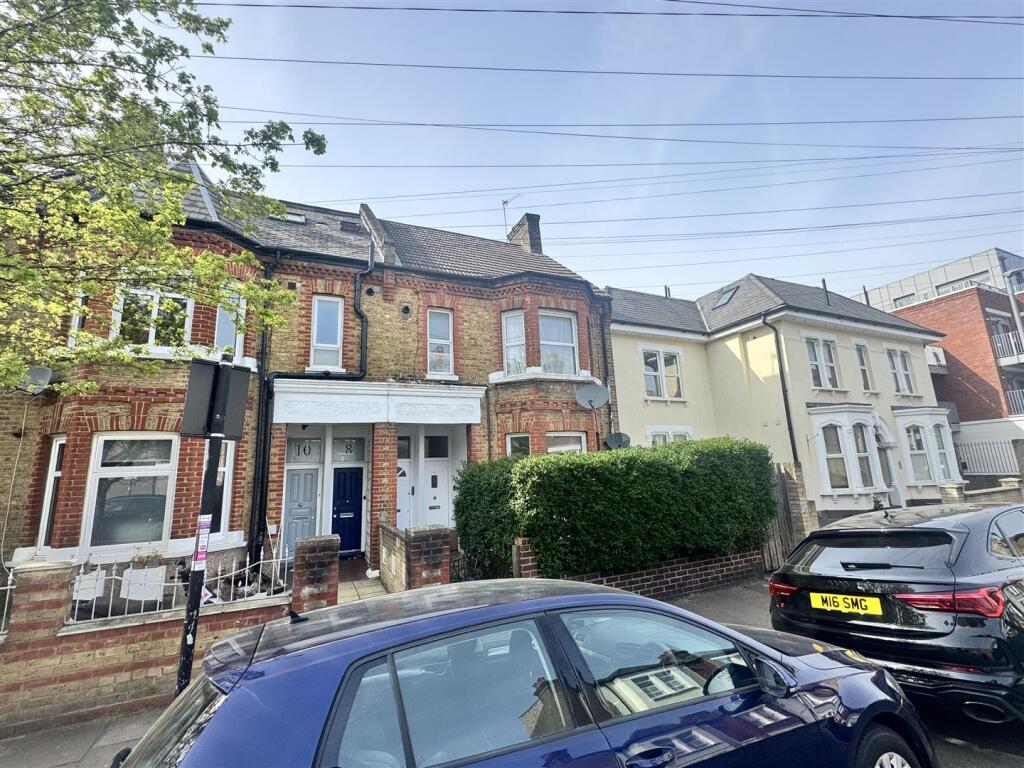 2 bed Annexe for rent in Merton. From Time2Move - Tooting