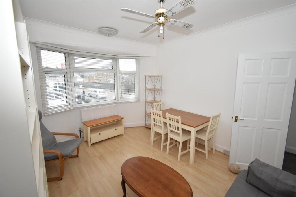 2 bed Annexe for rent in Streatham. From Time2Move - Tooting