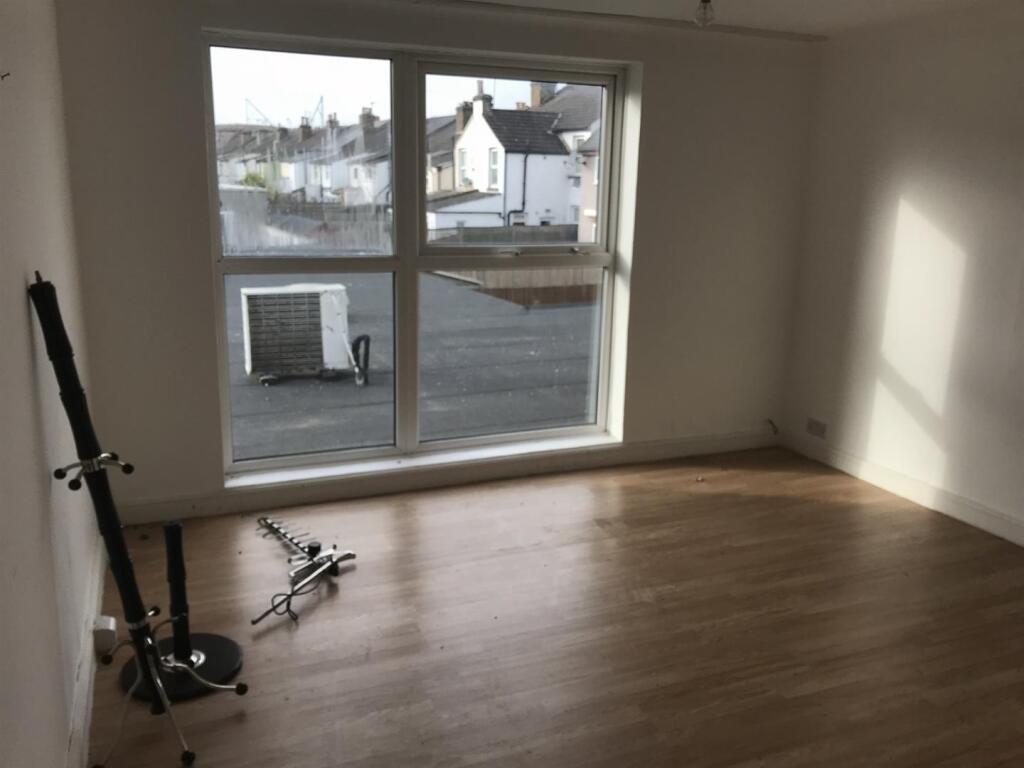 1 bed 1st Floor Flat for rent in Carshalton. From Time2Move - Tooting