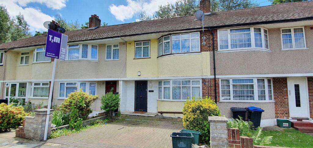 3 bed Mid Terraced House for rent in Mitcham. From Time2Move - Tooting