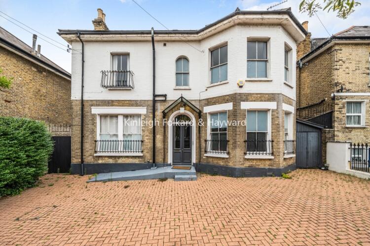8 bed Detached House for rent in Streatham. From Kinleigh Folkard and Hayward East Dulwich - Sales and Lettings