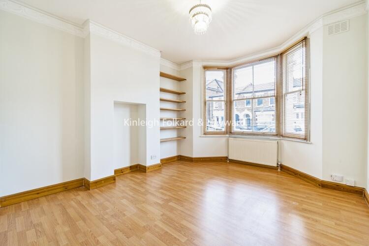 3 bed Flat for rent in Camberwell. From Kinleigh Folkard and Hayward East Dulwich - Sales and Lettings