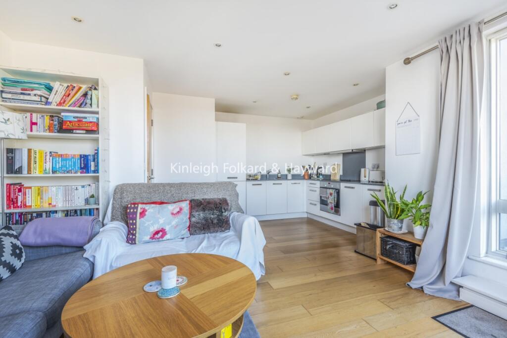 2 bed Apartment for rent in Catford. From Kinleigh Folkard and Hayward East Dulwich - Sales and Lettings