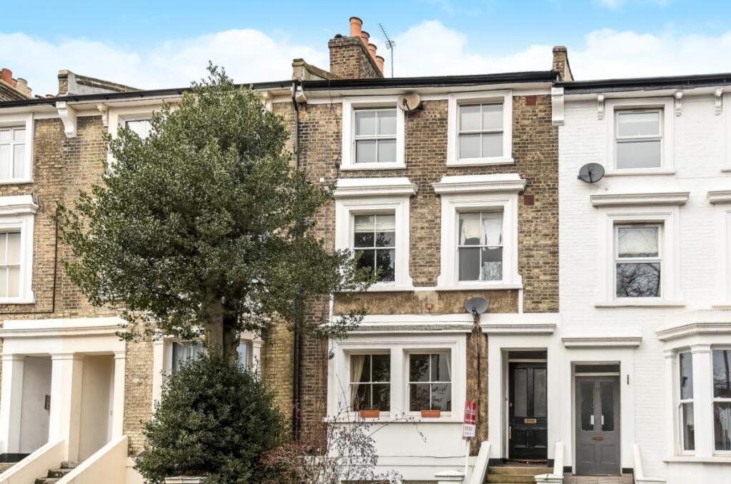 1 bed Apartment for rent in Streatham. From Kinleigh Folkard and Hayward East Dulwich - Sales and Lettings