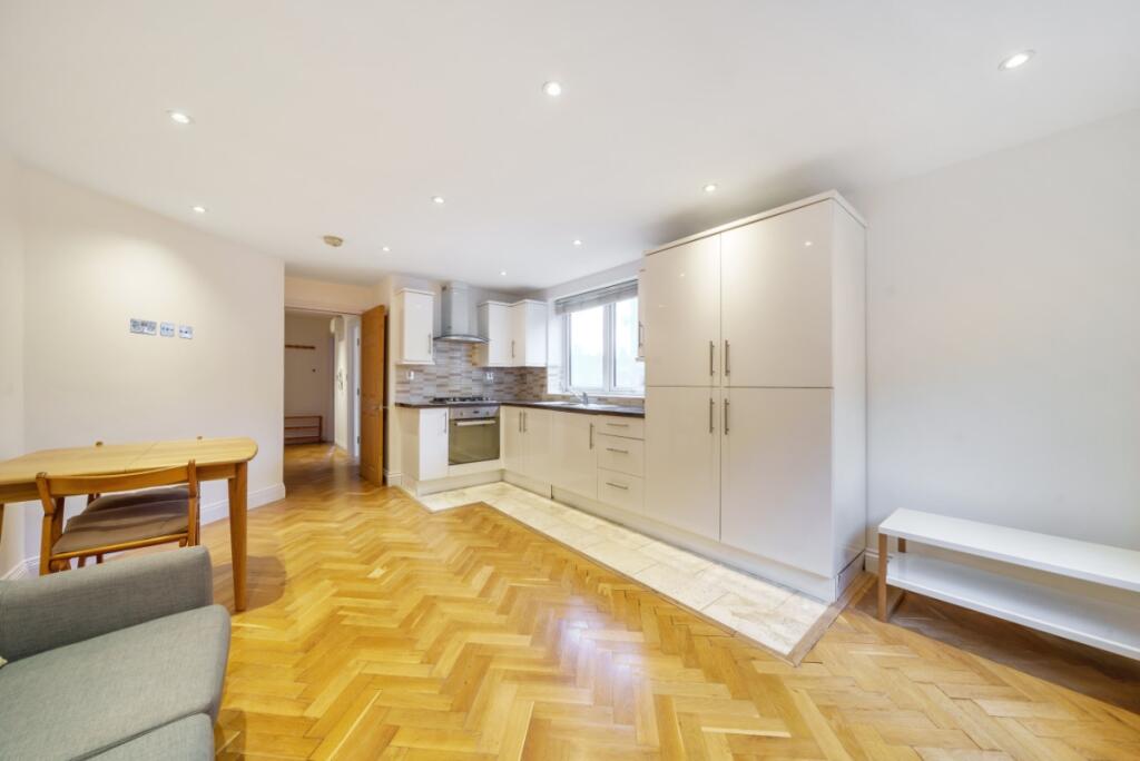 1 bed 1st Floor Flat for rent in London. From Kinleigh Folkard & Hayward - Sales - East Dulwich