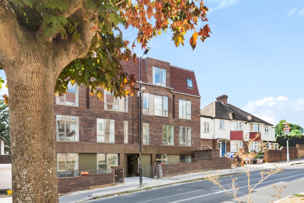 2 bed 1st Floor Flat for rent in London. From Kinleigh Folkard & Hayward - Sales - East Dulwich 2 bed 1st Floor Flat for rent in London. From Kinleigh Folkard & Hayward - Sales - East Dulwich