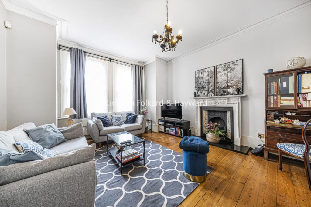 4 bed Detached for rent in Penge. From Kinleigh Folkard & Hayward - Sales - East Dulwich