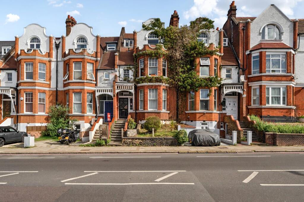 1 bed 1st Floor Flat for rent in Streatham. From Kinleigh Folkard & Hayward - Sales - East Dulwich