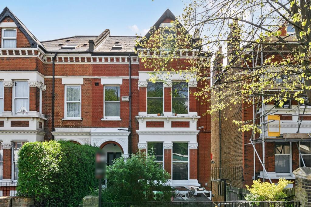 1 bed 1st Floor Flat for rent in Streatham. From Kinleigh Folkard & Hayward - Sales - East Dulwich