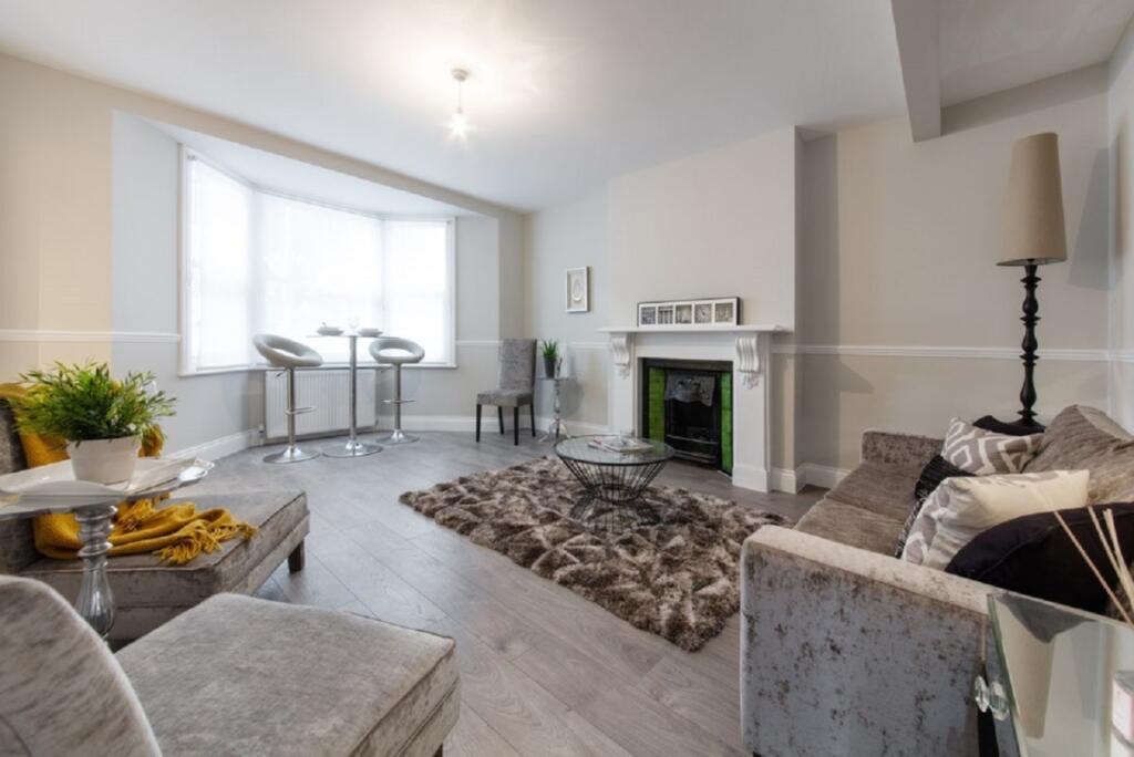 2 bed 1st Floor Flat for rent in Streatham. From Kinleigh Folkard & Hayward - Sales - East Dulwich