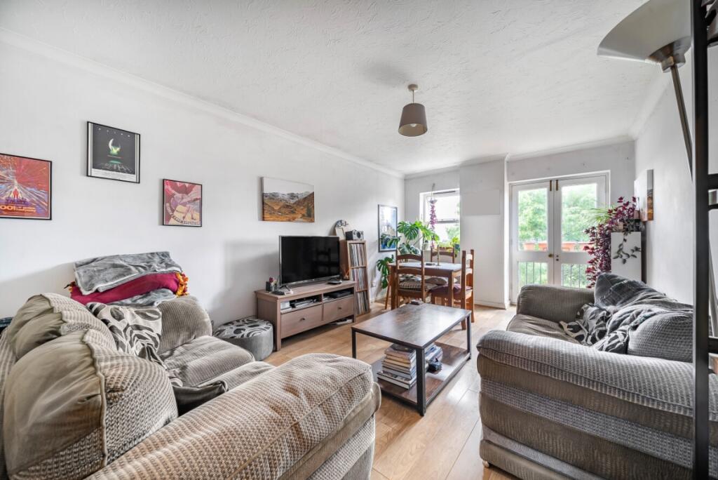 2 bed 1st Floor Flat for rent in London. From Kinleigh Folkard & Hayward - Sales - East Dulwich 2 bed 1st Floor Flat for rent in London. From Kinleigh Folkard & Hayward - Sales - East Dulwich