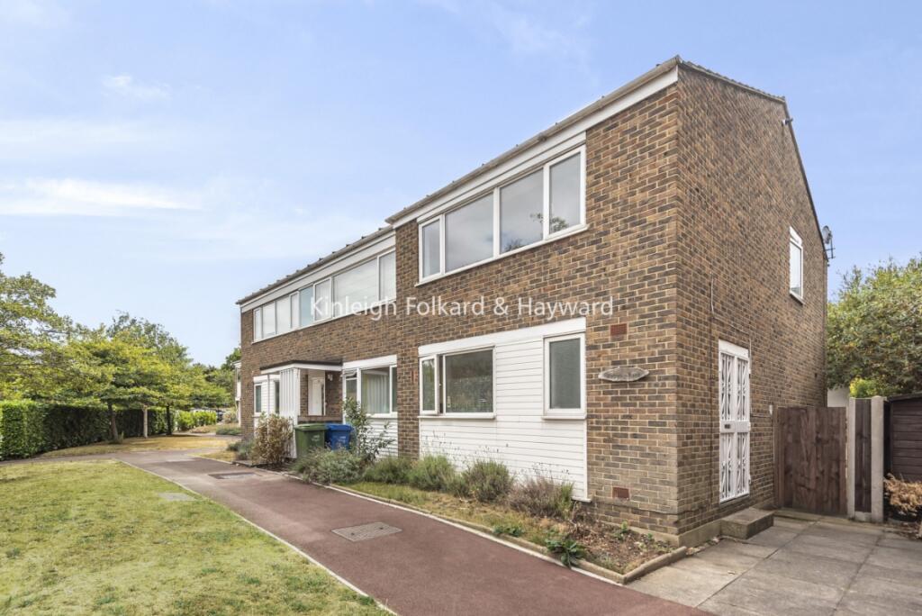 3 bed Detached for rent in Camberwell. From Kinleigh Folkard & Hayward - Sales - East Dulwich
