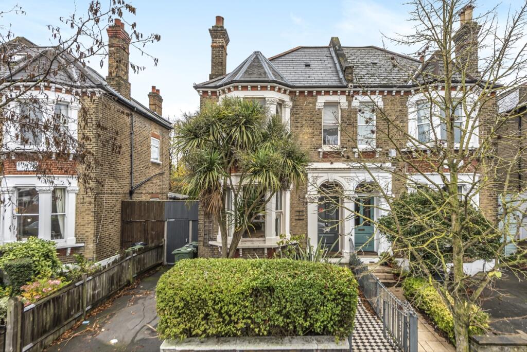 4 bed Detached for rent in Streatham. From Kinleigh Folkard & Hayward - Sales - East Dulwich