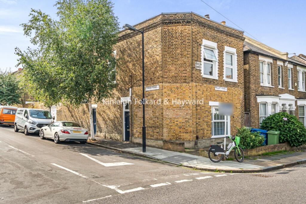 2 bed 1st Floor Flat for rent in Camberwell. From Kinleigh Folkard & Hayward - Sales - East Dulwich 2 bed 1st Floor Flat for rent in Camberwell. From Kinleigh Folkard & Hayward - Sales - East Dulwich