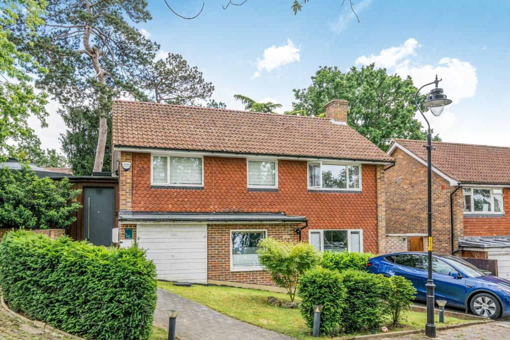 4 bed Detached for rent in London. From Kinleigh Folkard & Hayward - Sales - East Dulwich