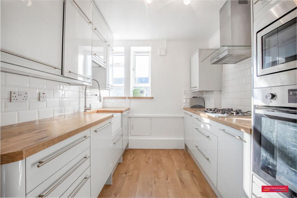 3 bed 1st Floor Flat for rent in London. From Kinleigh Folkard & Hayward - Sales - East Dulwich