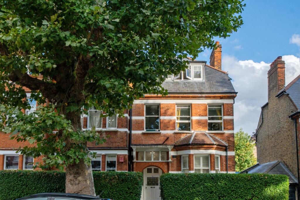 2 bed 1st Floor Flat for rent in Camberwell. From Kinleigh Folkard & Hayward - Sales - East Dulwich