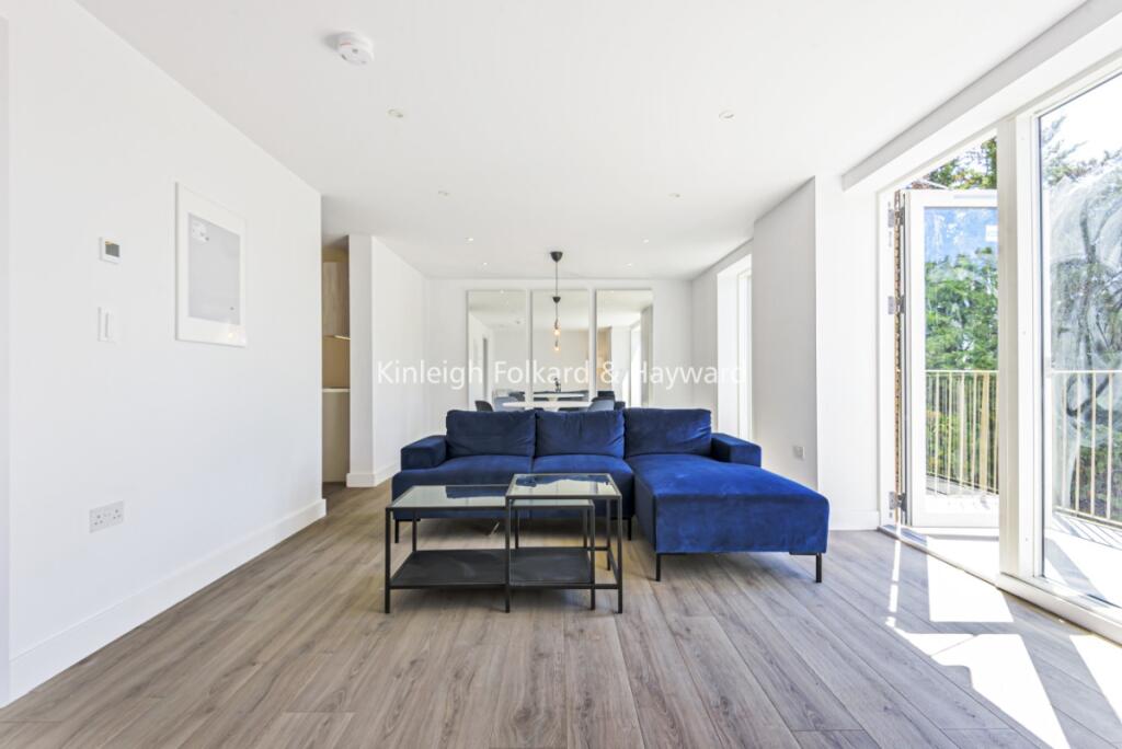 2 bed 1st Floor Flat for rent in London. From Kinleigh Folkard & Hayward - Sales - East Dulwich