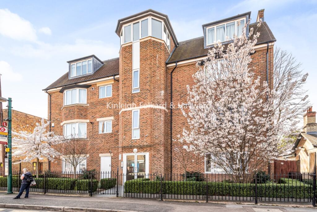 2 bed Flat for rent in Friern Barnet. From Kinleigh Folkard and Hayward Finchley - Sales and Lettings