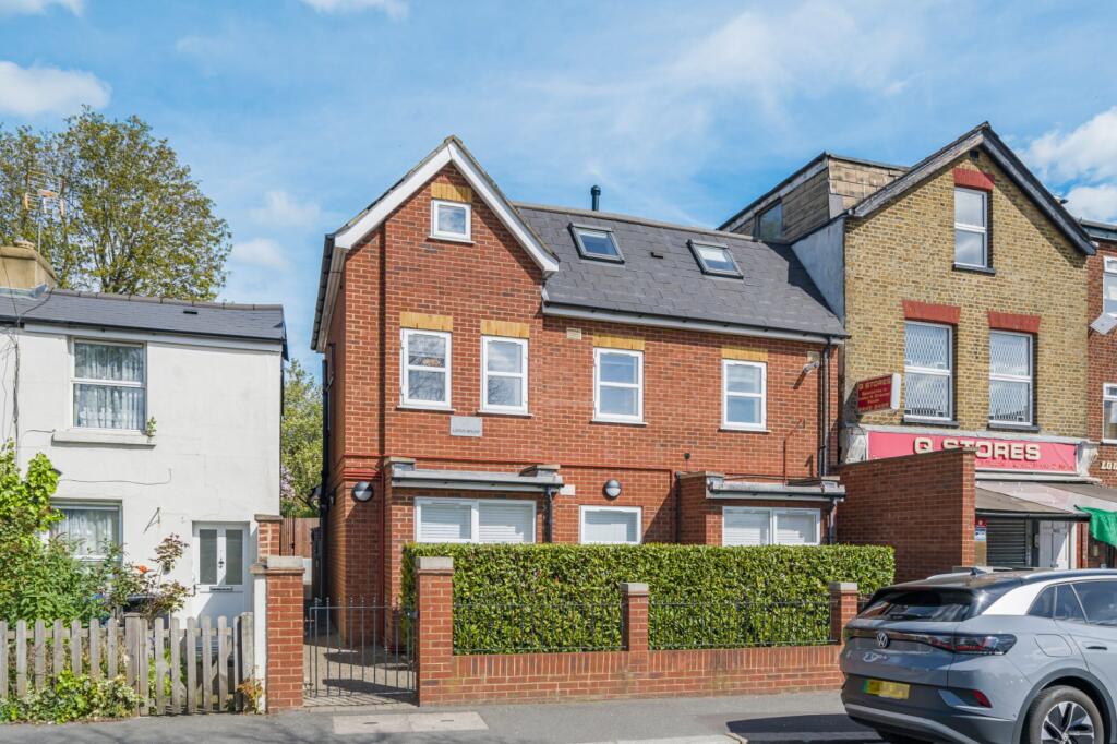 2 bed 1st Floor Flat for rent in London. From Kinleigh Folkard & Hayward - Sales - Finchley