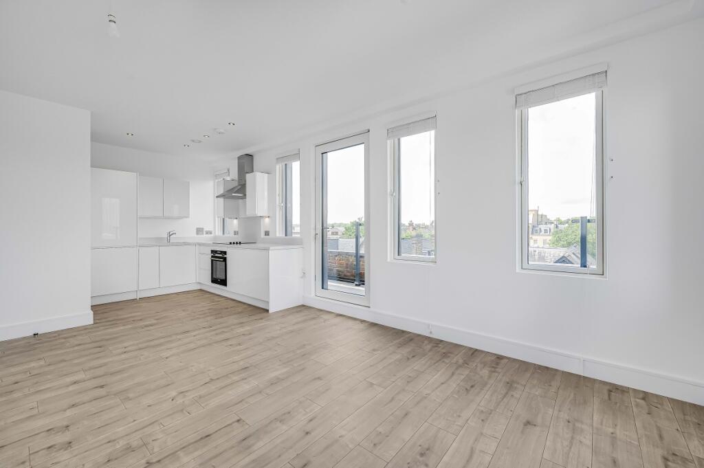 1 bed 1st Floor Flat for rent in Edmonton. From Kinleigh Folkard & Hayward - Sales - Finchley