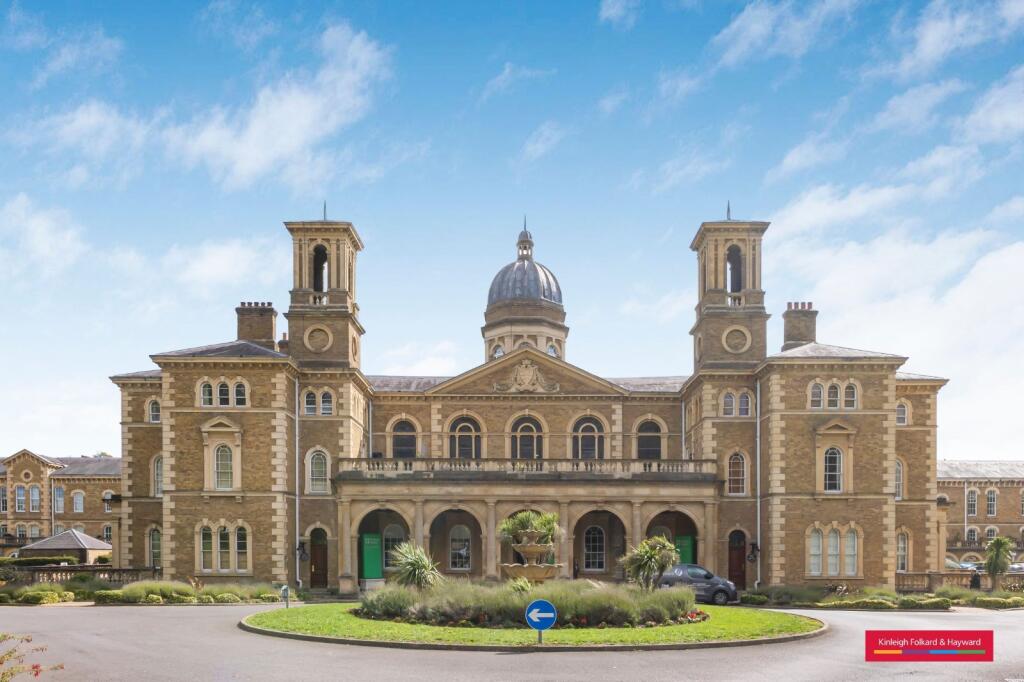 3 bed 1st Floor Flat for rent in Friern Barnet. From Kinleigh Folkard & Hayward - Sales - Finchley 3 bed 1st Floor Flat for rent in Friern Barnet. From Kinleigh Folkard & Hayward - Sales - Finchley