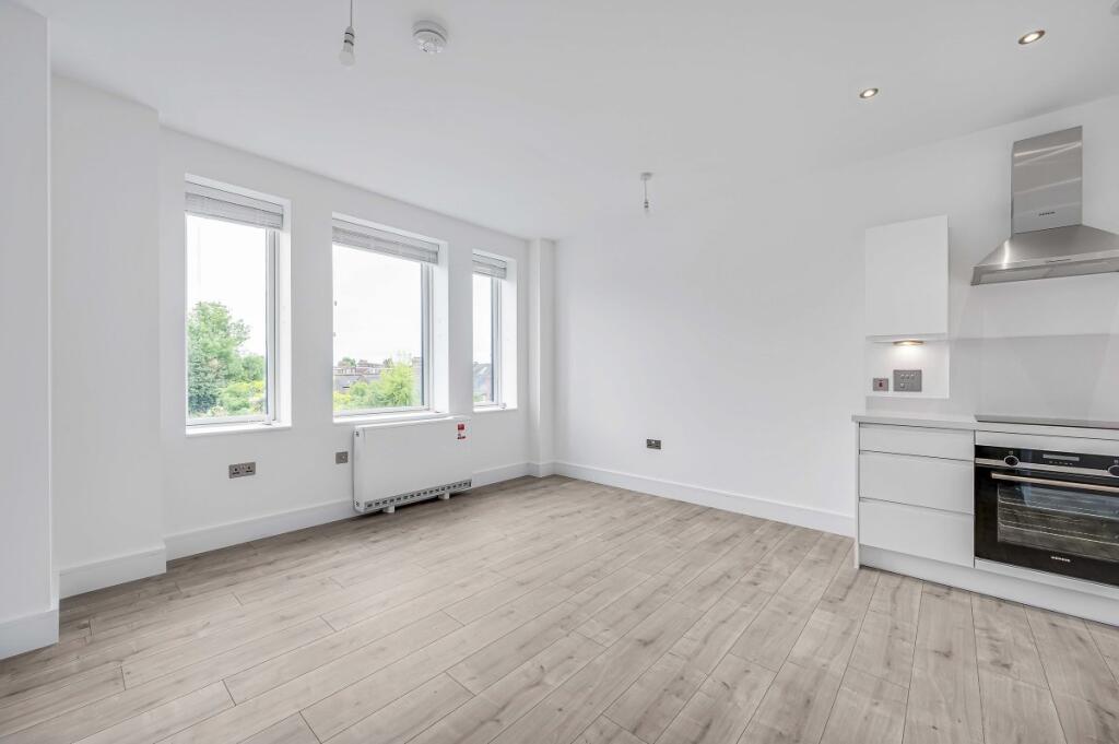 1 bed 1st Floor Flat for rent in Edmonton. From Kinleigh Folkard & Hayward - Sales - Finchley 1 bed 1st Floor Flat for rent in Edmonton. From Kinleigh Folkard & Hayward - Sales - Finchley
