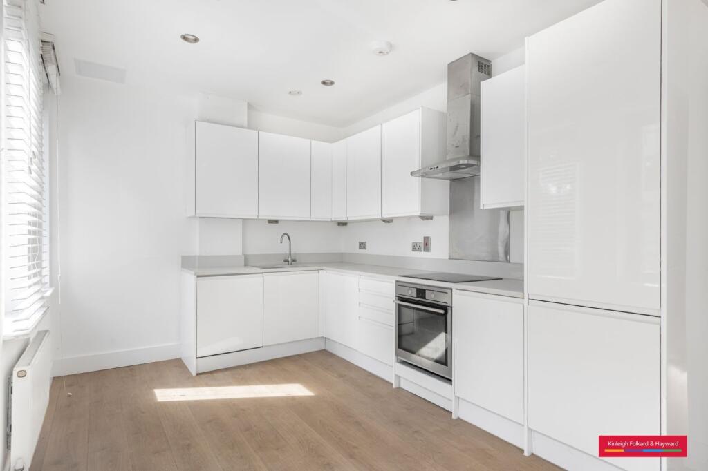 2 bed 1st Floor Flat for rent in Edmonton. From Kinleigh Folkard & Hayward - Sales - Finchley 2 bed 1st Floor Flat for rent in Edmonton. From Kinleigh Folkard & Hayward - Sales - Finchley