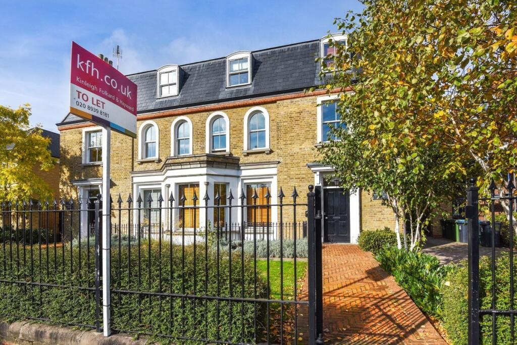 3 bed Not Specified for rent in Putney. From Kinleigh Folkard & Hayward - Sales - Kingston Upon Thames