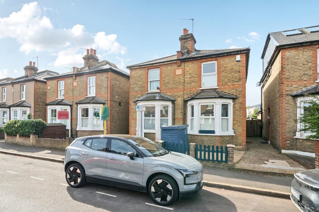 4 bed Semi Detached for rent in Kingston upon Thames. From Kinleigh Folkard & Hayward - Sales - Kingston Upon Thames