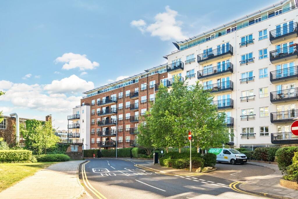 2 bed 1st Floor Flat for rent in Kingston upon Thames. From Kinleigh Folkard & Hayward - Sales - Kingston Upon Thames 2 bed 1st Floor Flat for rent in Kingston upon Thames. From Kinleigh Folkard & Hayward - Sales - Kingston Upon Thames