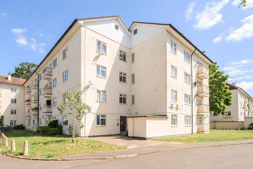 3 bed 1st Floor Flat for rent in Kingston upon Thames. From Kinleigh Folkard & Hayward - Sales - Kingston Upon Thames