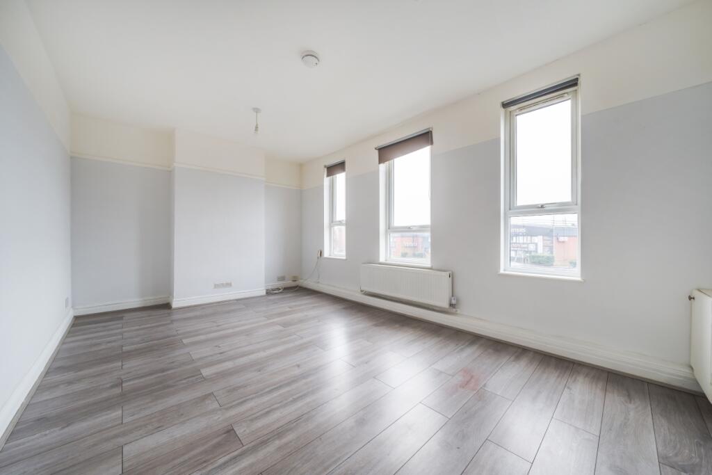 4 bed 1st Floor Flat for rent in Long Ditton. From Kinleigh Folkard & Hayward - Sales - Kingston Upon Thames