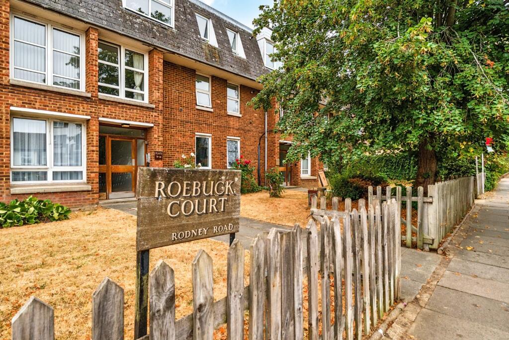 2 bed 1st Floor Flat for rent in New Malden. From Kinleigh Folkard & Hayward - Sales - Kingston Upon Thames