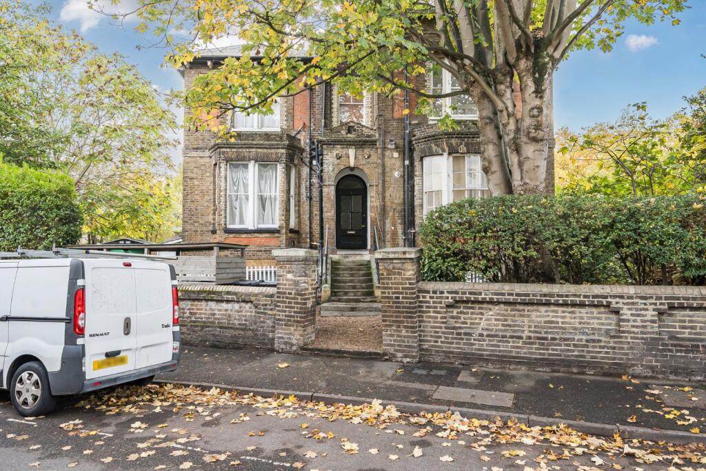 2 bed 1st Floor Flat for rent in Kingston upon Thames. From Kinleigh Folkard & Hayward - Sales - Kingston Upon Thames