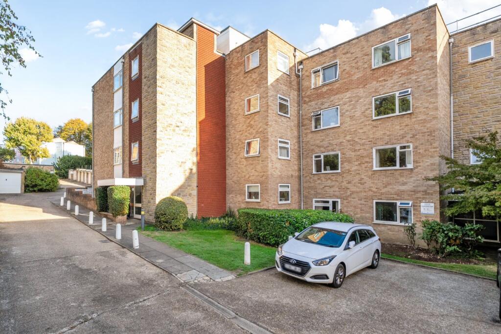 2 bed 1st Floor Flat for rent in Kingston upon Thames. From Kinleigh Folkard & Hayward - Sales - Kingston Upon Thames 2 bed 1st Floor Flat for rent in Kingston upon Thames. From Kinleigh Folkard & Hayward - Sales - Kingston Upon Thames
