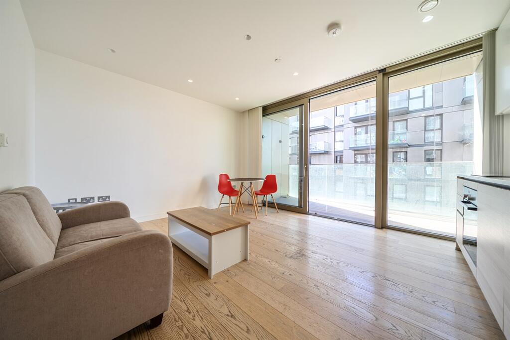 4 bed Apartment for rent in Greenwich. From Greenwich Peninsula Sales - London - Sales