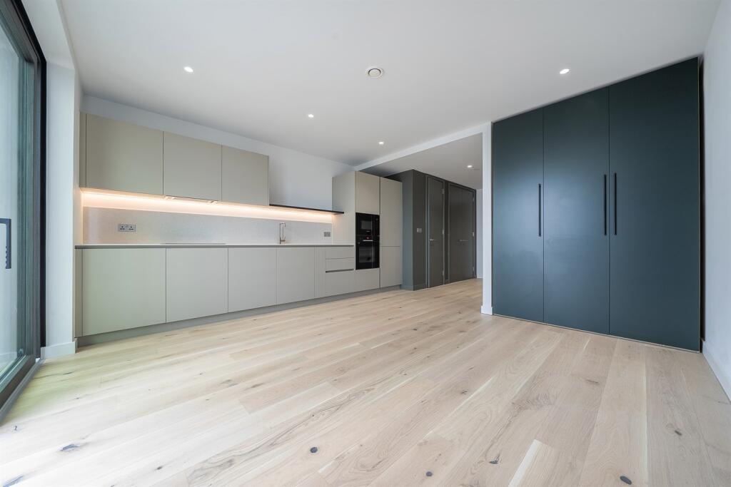 1 bed Apartment for rent in Greenwich. From Greenwich Peninsula Sales - London - Sales 1 bed Apartment for rent in Greenwich. From Greenwich Peninsula Sales - London - Sales