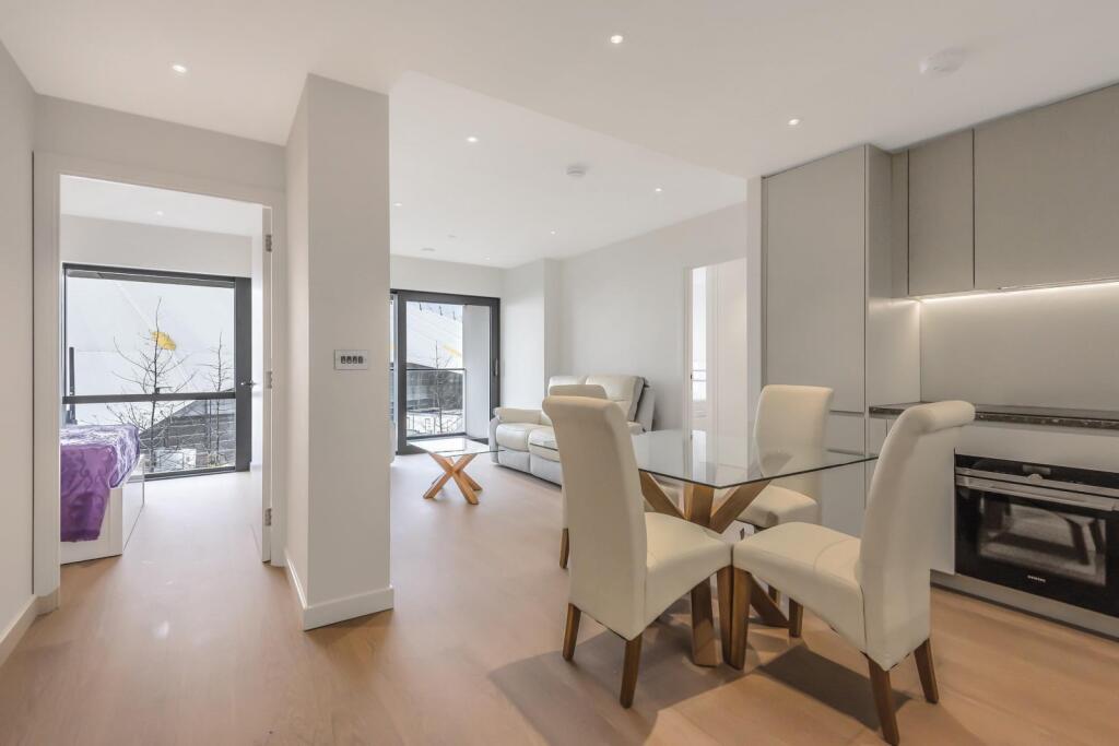 2 bed Apartment for rent in Greenwich. From Greenwich Peninsula Sales - London - Sales 2 bed Apartment for rent in Greenwich. From Greenwich Peninsula Sales - London - Sales