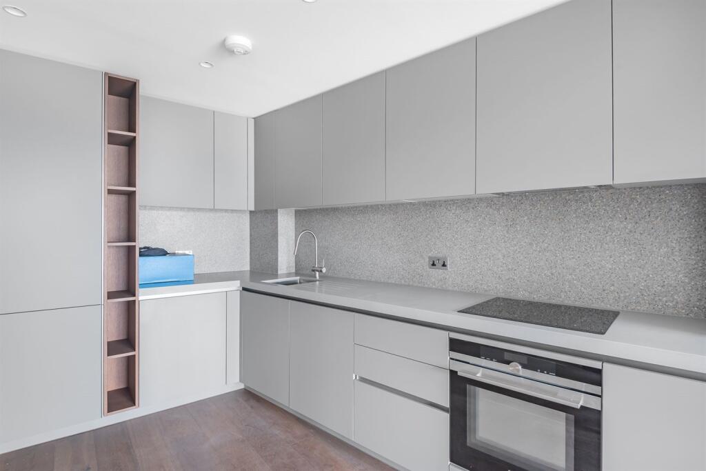 2 bed Apartment for rent in Greenwich. From Greenwich Peninsula Sales - London - Sales 2 bed Apartment for rent in Greenwich. From Greenwich Peninsula Sales - London - Sales