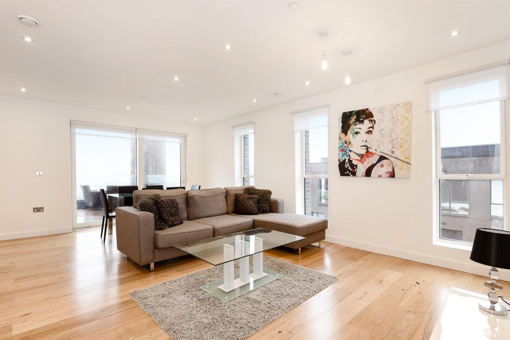 3 bed Penthouse for rent in Greenwich. From Greenwich Peninsula Sales - London - Sales 3 bed Penthouse for rent in Greenwich. From Greenwich Peninsula Sales - London - Sales