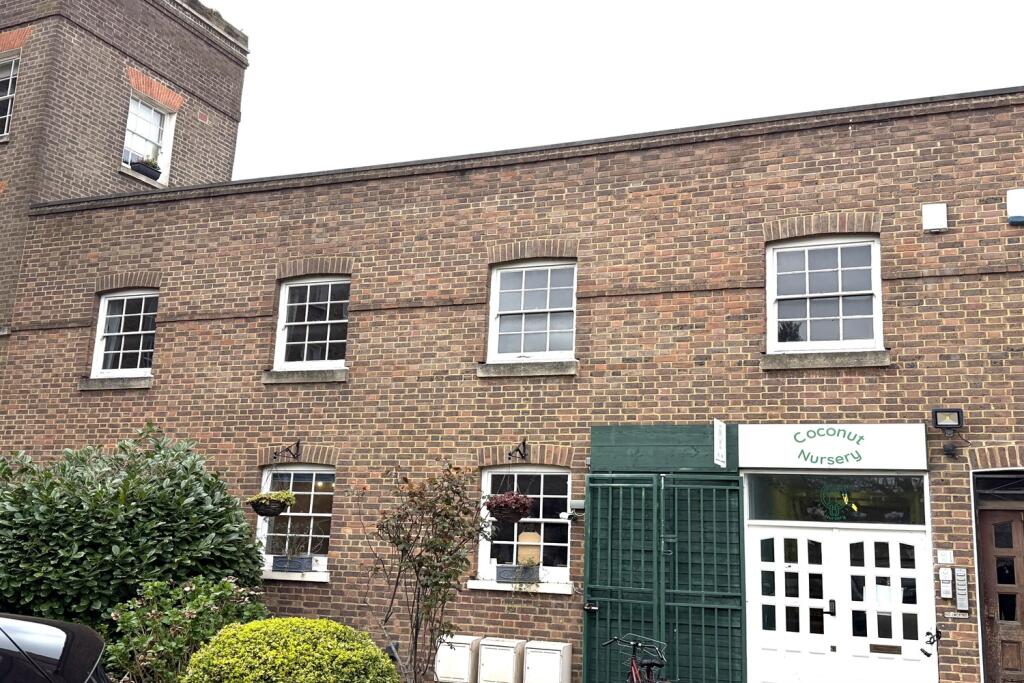 4 bed Apartment for rent in Stoke Newington. From Spencer James Residential - London