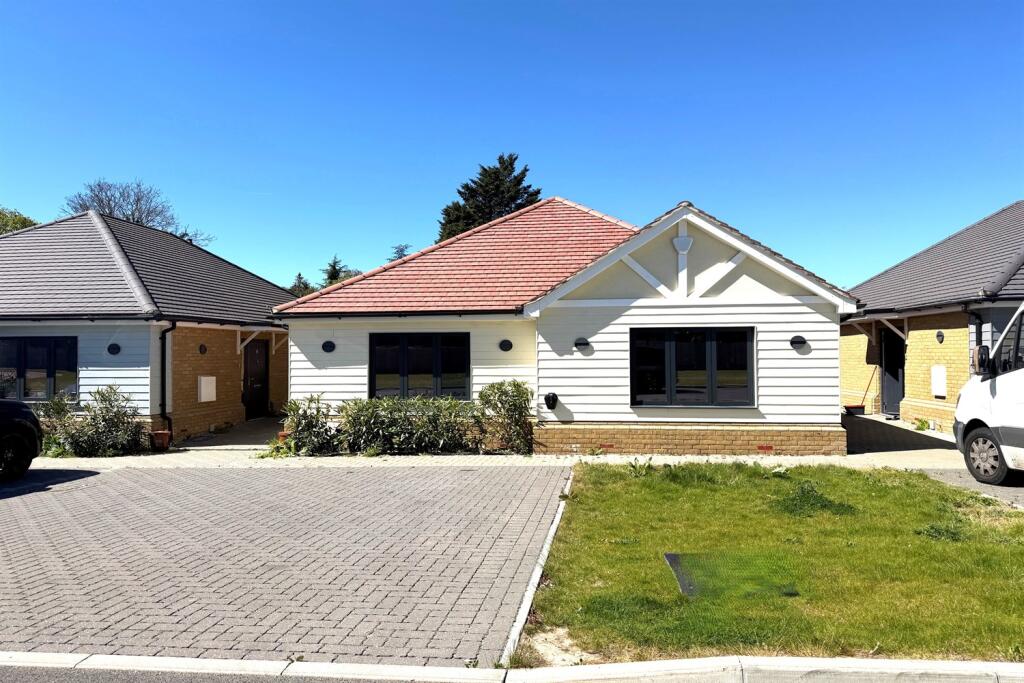 3 bed Not Specified for rent in Stapleford Abbotts. From Spencer James Residential - London