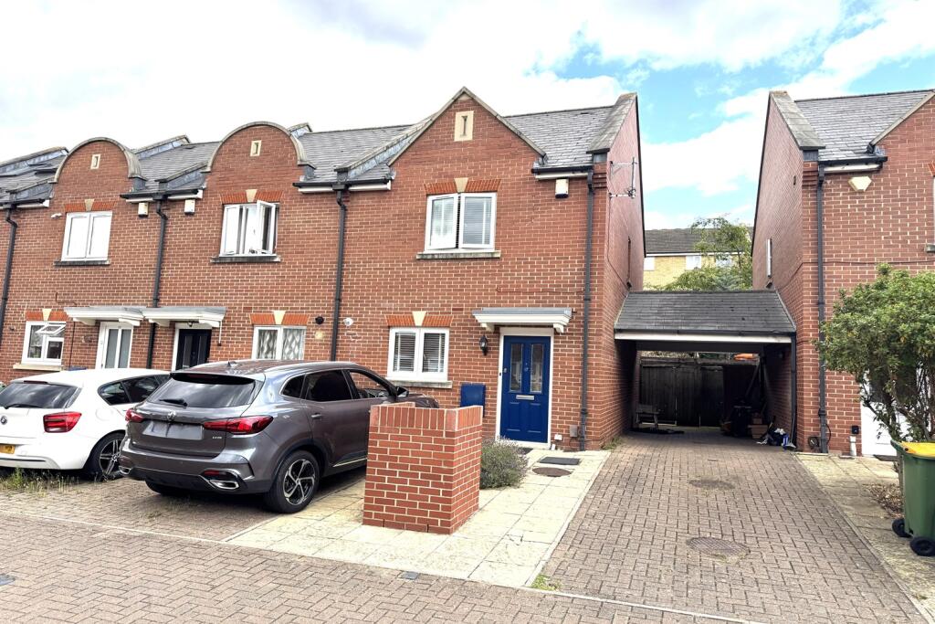 3 bed Detached for rent in Woolwich. From Spencer James Residential - London 3 bed Detached for rent in Woolwich. From Spencer James Residential - London