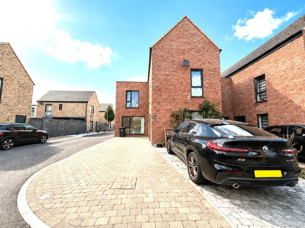 5 bed House Share for rent in Cheshunt. From Spencer James Residential - London 5 bed House Share for rent in Cheshunt. From Spencer James Residential - London