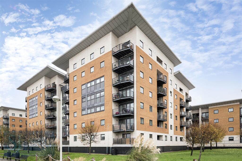 3 bed Apartment for rent in Woolwich. From Spencer James Residential - London