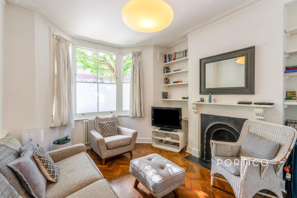 1 bed 1st Floor Flat for rent in Battersea. From Portico - Battersea Square