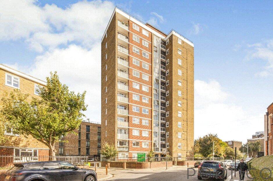 1 bed 1st Floor Flat for rent in Battersea. From Portico - Battersea Square
