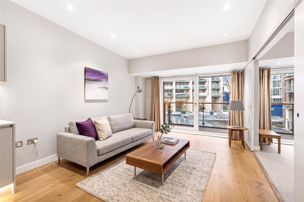 2 bed 1st Floor Flat for rent in London. From Portico - Battersea Square 2 bed 1st Floor Flat for rent in London. From Portico - Battersea Square